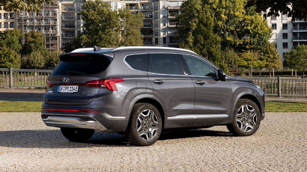 Νέο Hyundai Santa Fe: Υβριδικό ή Plug-in από 50.990€ στην Ελλάδα 